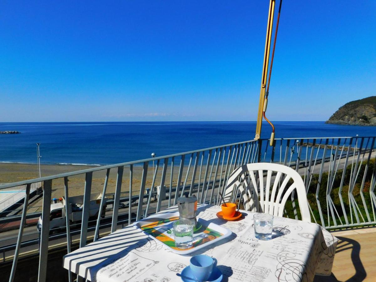 Trilocale Con Meravigliosa Vista Mare, Λεβάντο Εξωτερικό φωτογραφία