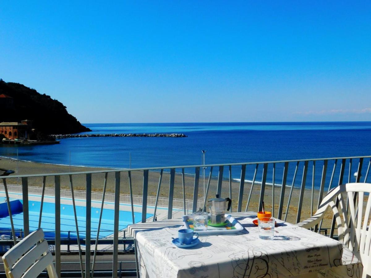 Trilocale Con Meravigliosa Vista Mare, Λεβάντο Εξωτερικό φωτογραφία